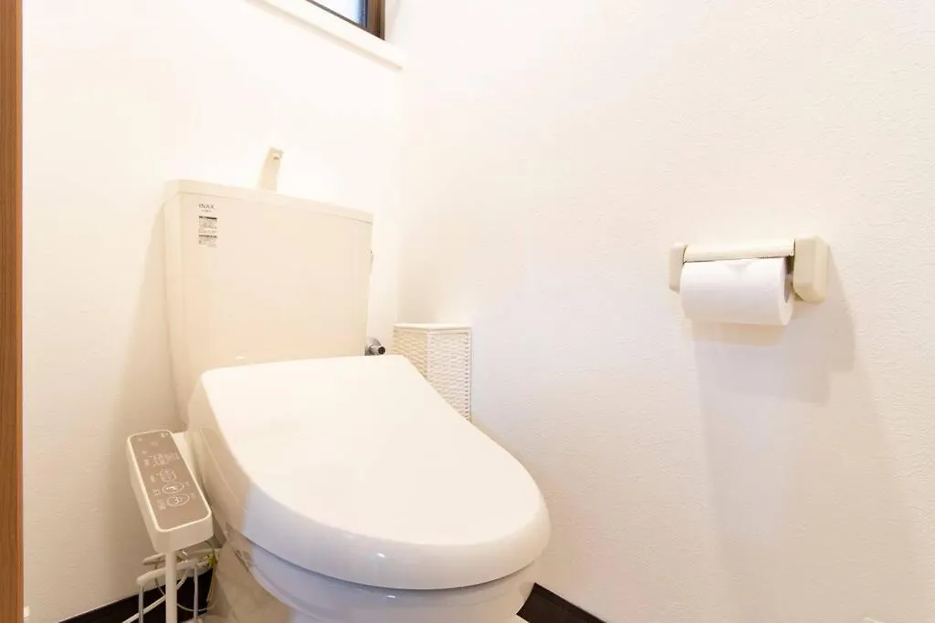 Apartman 一棟貸切宿, 東京一之江ハウス6名定員, 秋葉原19分,新宿30分,Wifi有, ディズニータクシー20分3000円,駐車場ありません Tokió