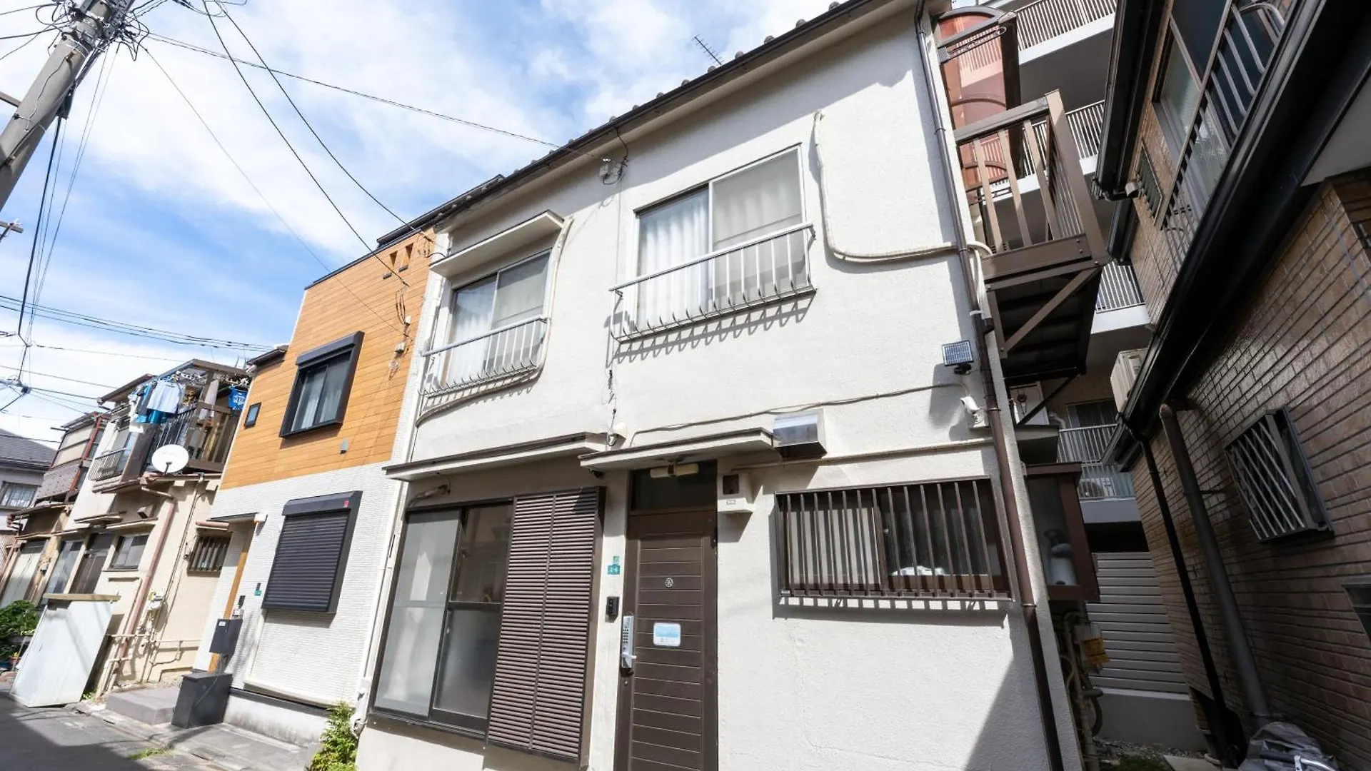 一棟貸切宿, 東京一之江ハウス6名定員, 秋葉原19分,新宿30分,Wifi有, ディズニータクシー20分3000円,駐車場ありません Tokió